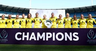 Australian women’s cricket team celebrates their ICC Women’s Championship 2025 victory, with captain Alyssa Healy proudly holding the trophy in Melbourne